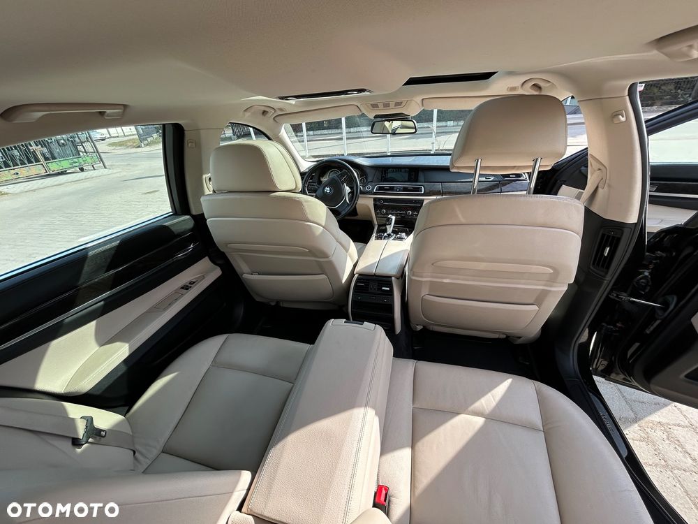 BMW Seria 7 730Ld - 17
