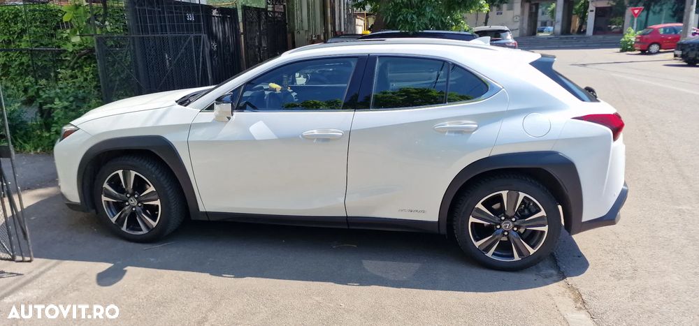 Lexus UX 250h E-FOUR Luxury ML - 1