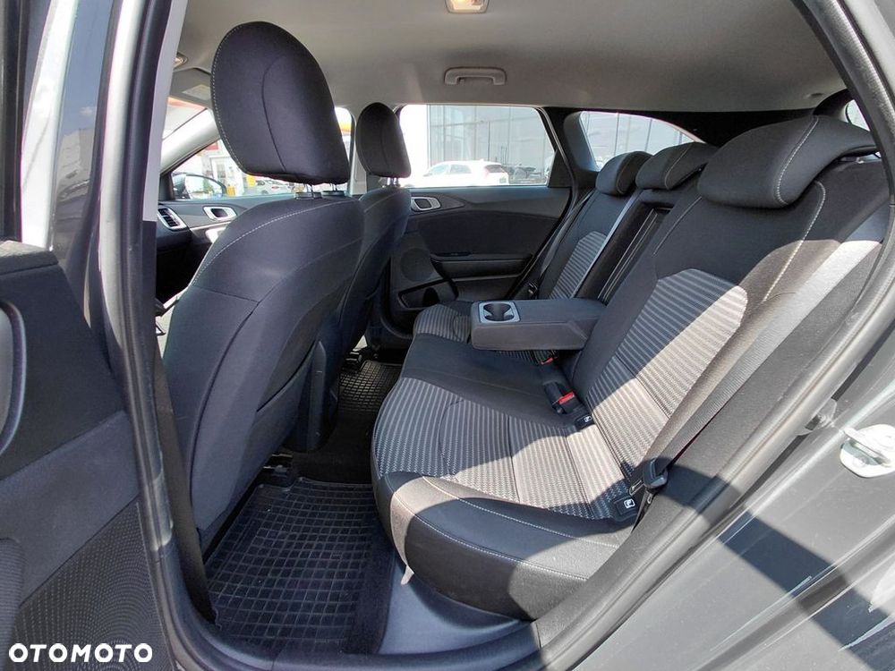 Kia Ceed 1.5 T-GDI M - 20
