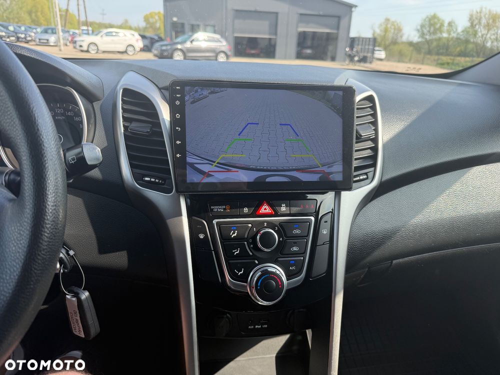 Hyundai i30 1.4 Fifa World Cup Edition - 25