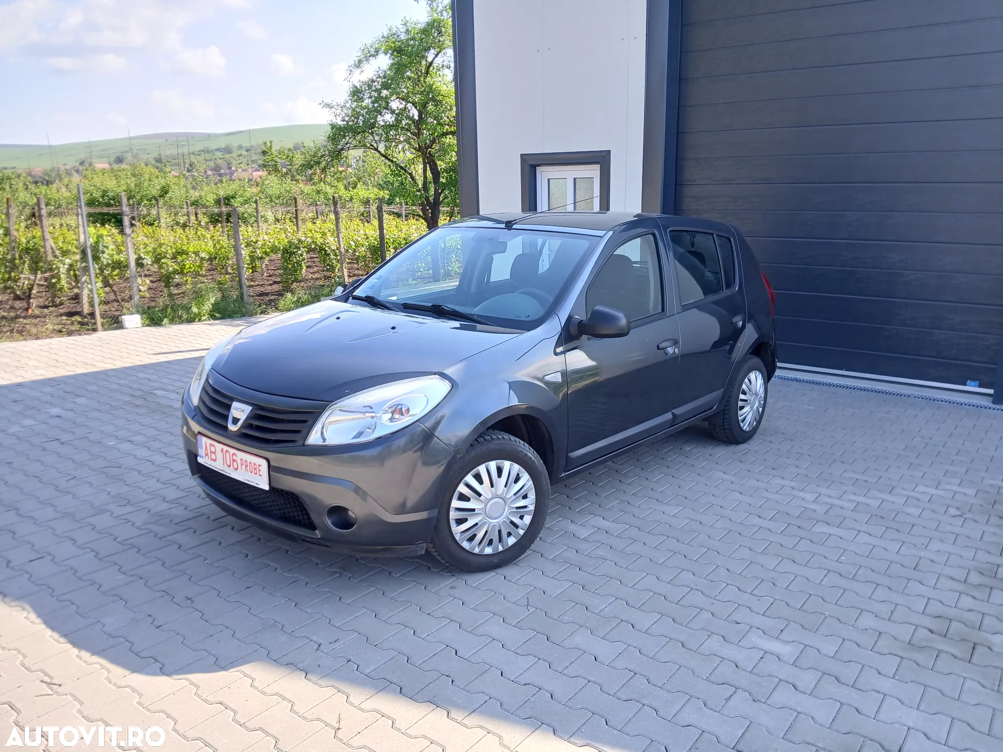 Dacia Sandero 1.2 16V 75 Ambiance - 2