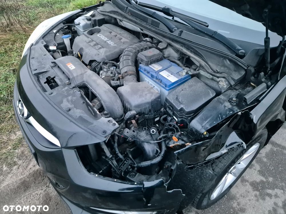 Hyundai i40 i40cw 1.7 CRDi Fifa World Cup Edition - 15