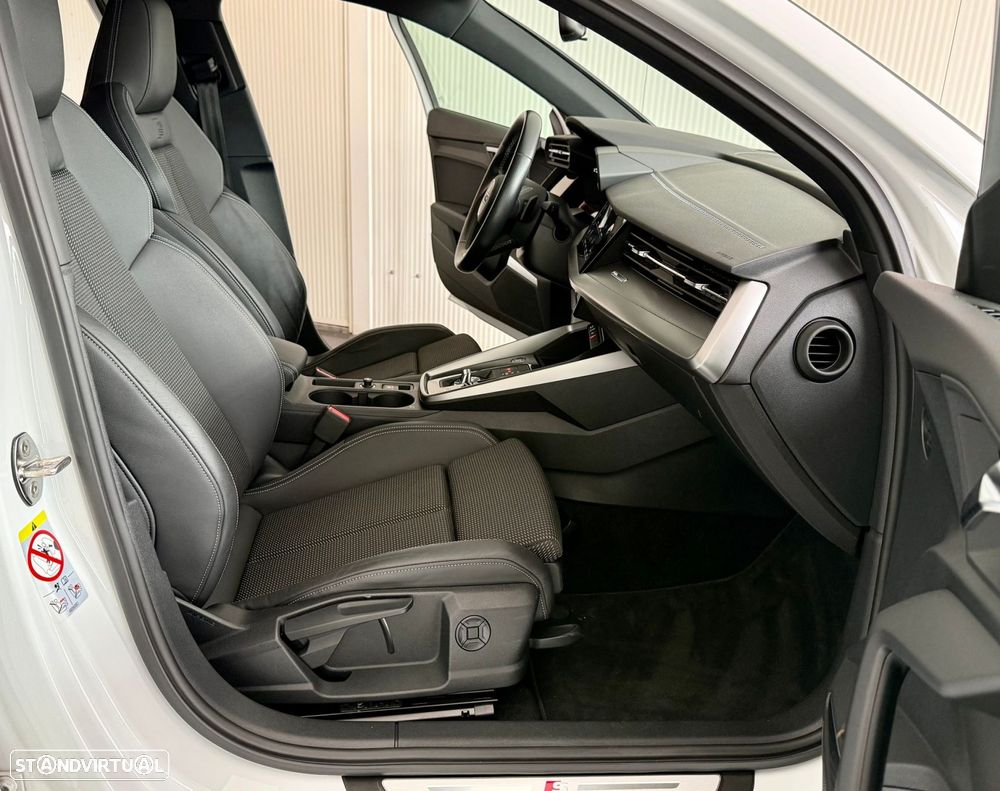 Audi A3 Sportback 40 TFSIe S line - 32