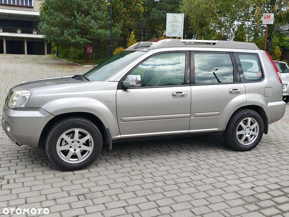 Nissan X-Trail 2.0 4x4 Comfort - 31