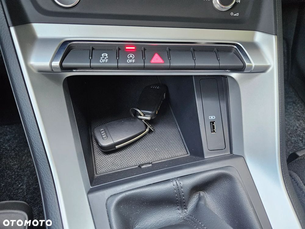 Audi Q3 35 TDI Quattro Advanced - 28