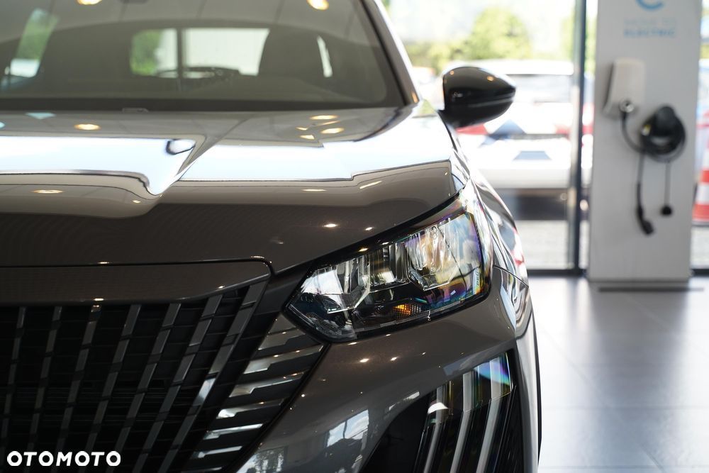 Peugeot 2008 PureTech mHEV Allure e-DCS6 - 28