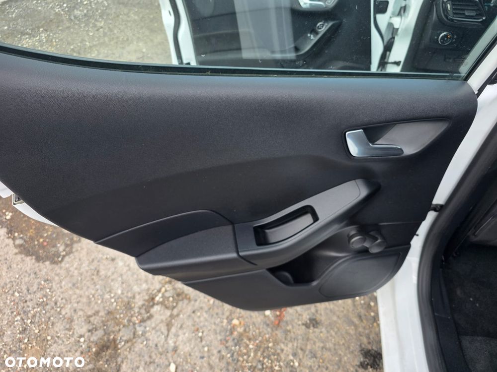 Ford Fiesta - 20