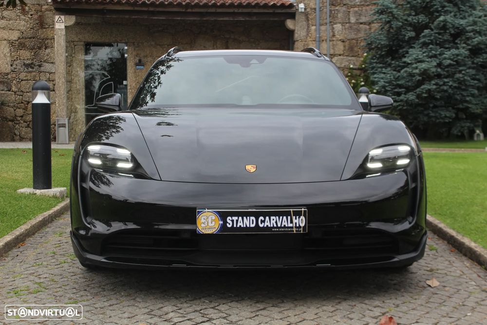 Porsche Taycan Cross Turismo 4 - 2