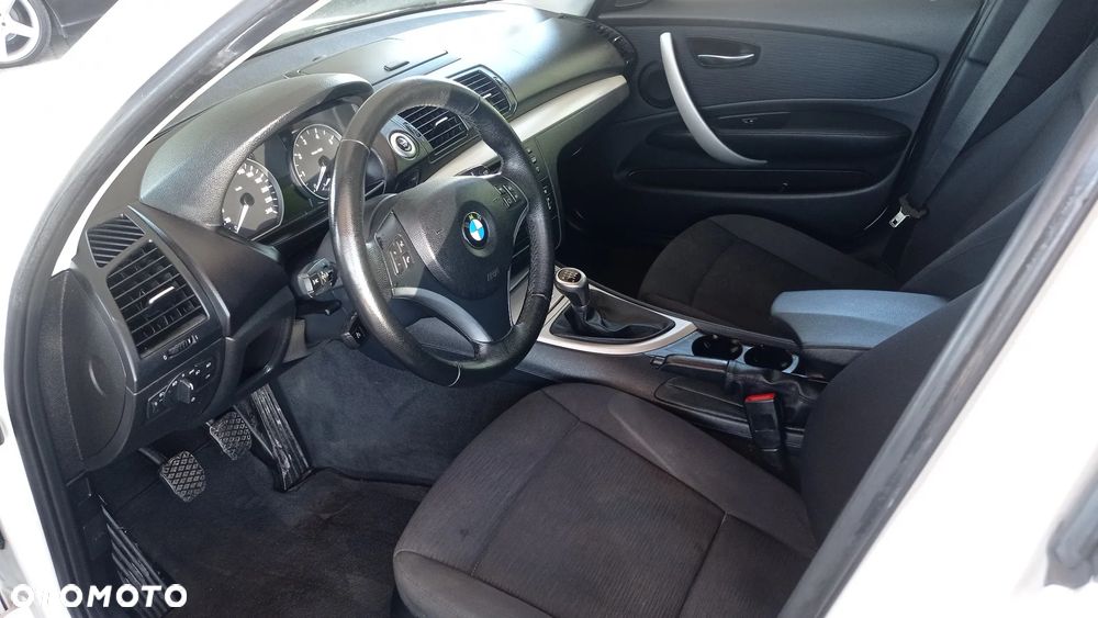 BMW Seria 1 116i - 37