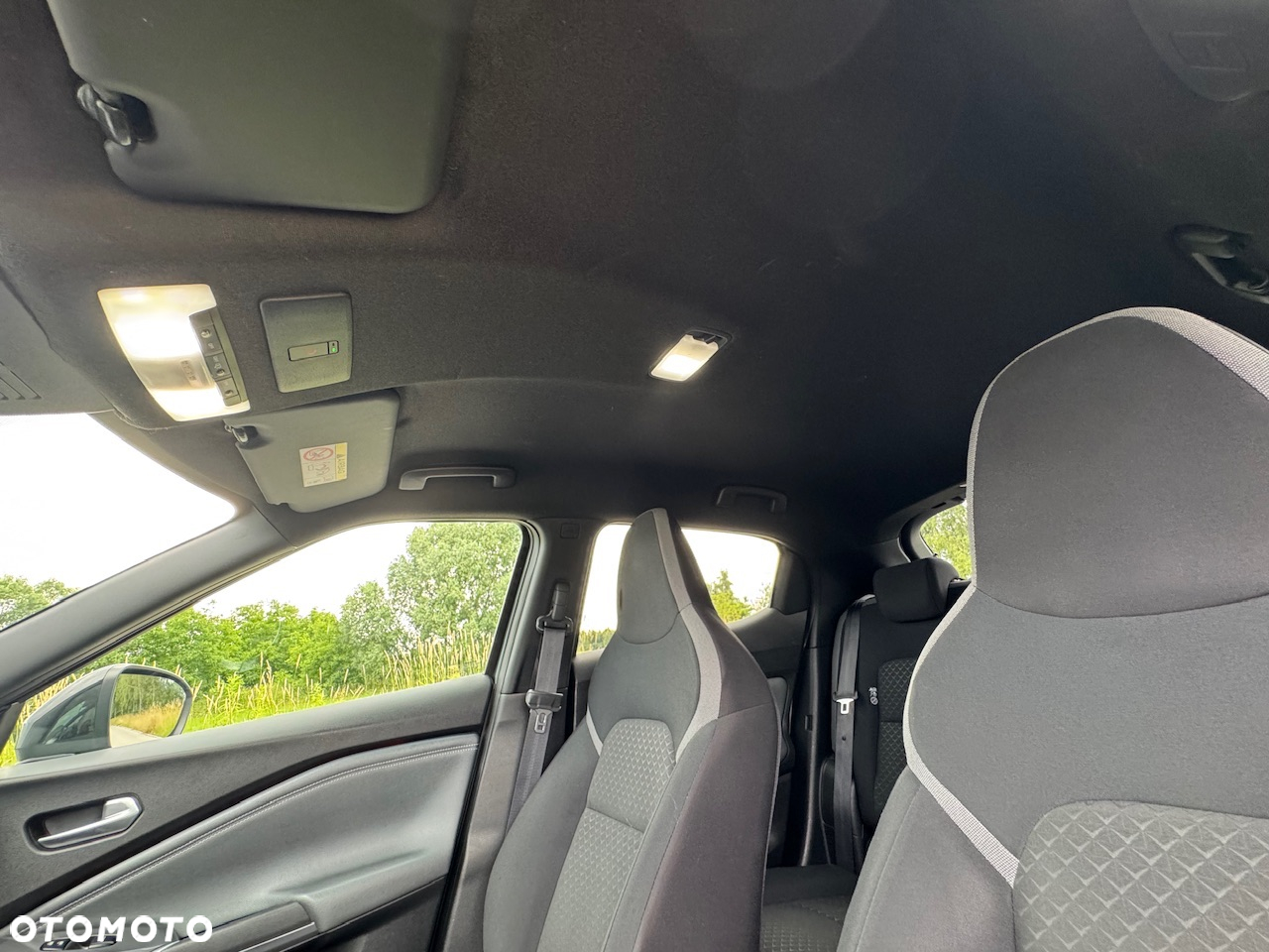 Nissan Juke 1.0 DIG-T Tekna - 27