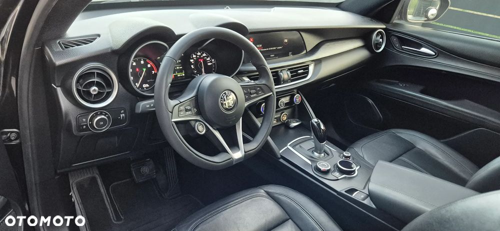 Alfa Romeo Stelvio 2.0 Turbo 16V AT8-Q4 Super - 25