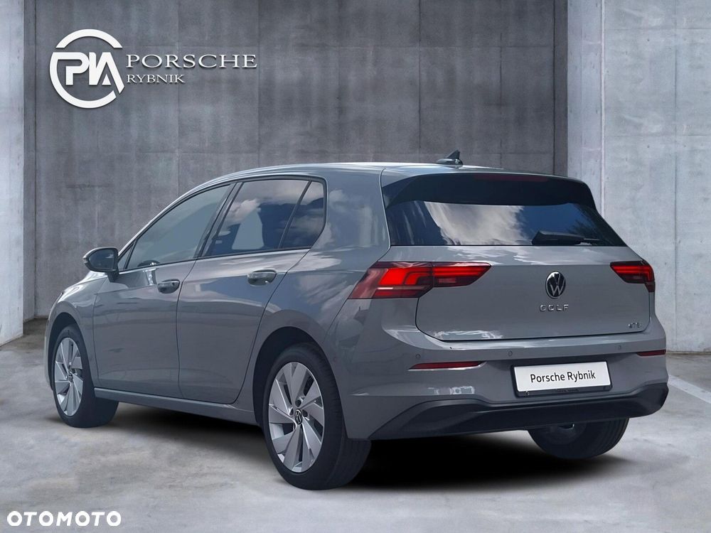 Volkswagen Golf - 4