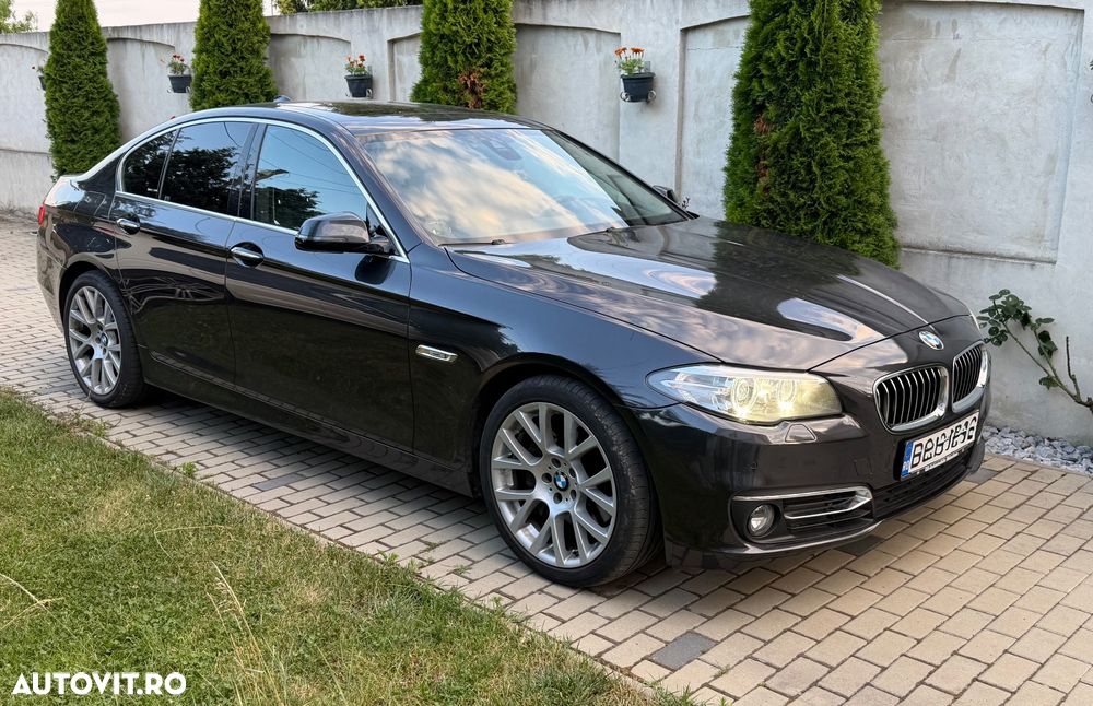 BMW Seria 5 525d Aut. Luxury Line - 1