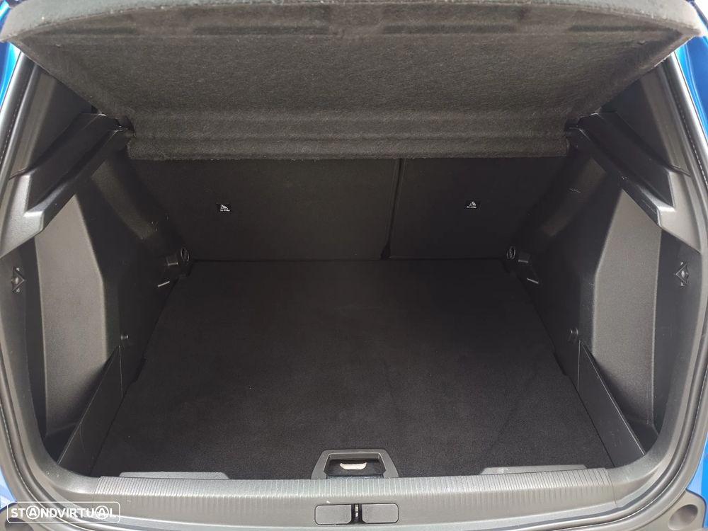 Peugeot 2008 PureTech 130 EAT8 GT - 29