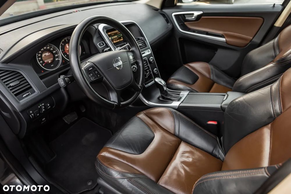 Volvo XC 60 2.4D AWD Momentum - 15