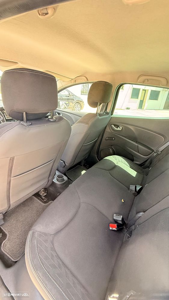 Renault Clio 0.9 TCe Limited Bi-Fuel - 17