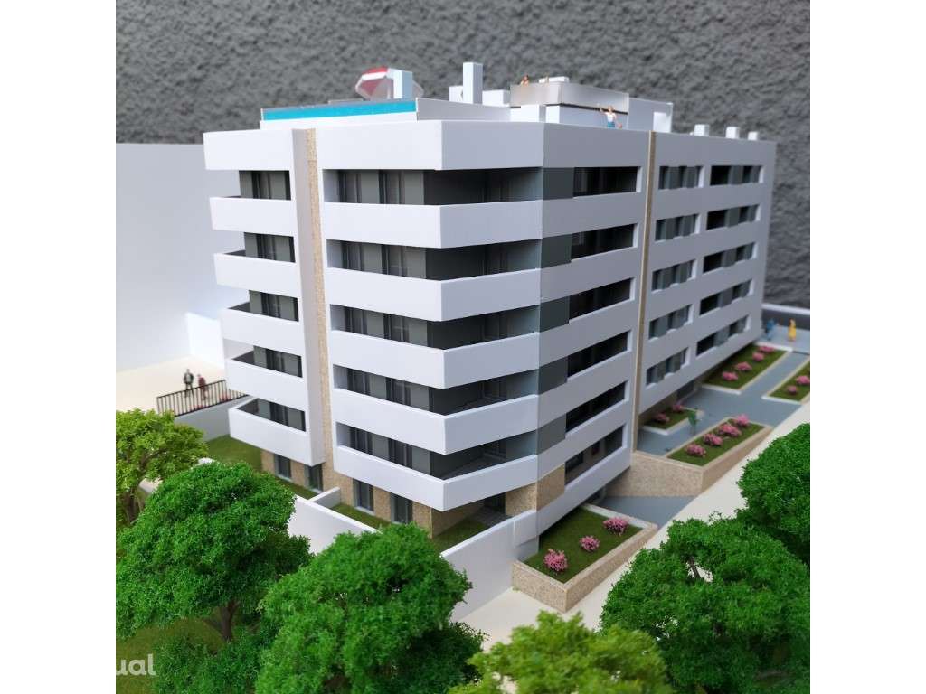 Apartamento T3, novo, varanda com churrasqueira; piscina e playgrou... - Grande imagem: 4/31