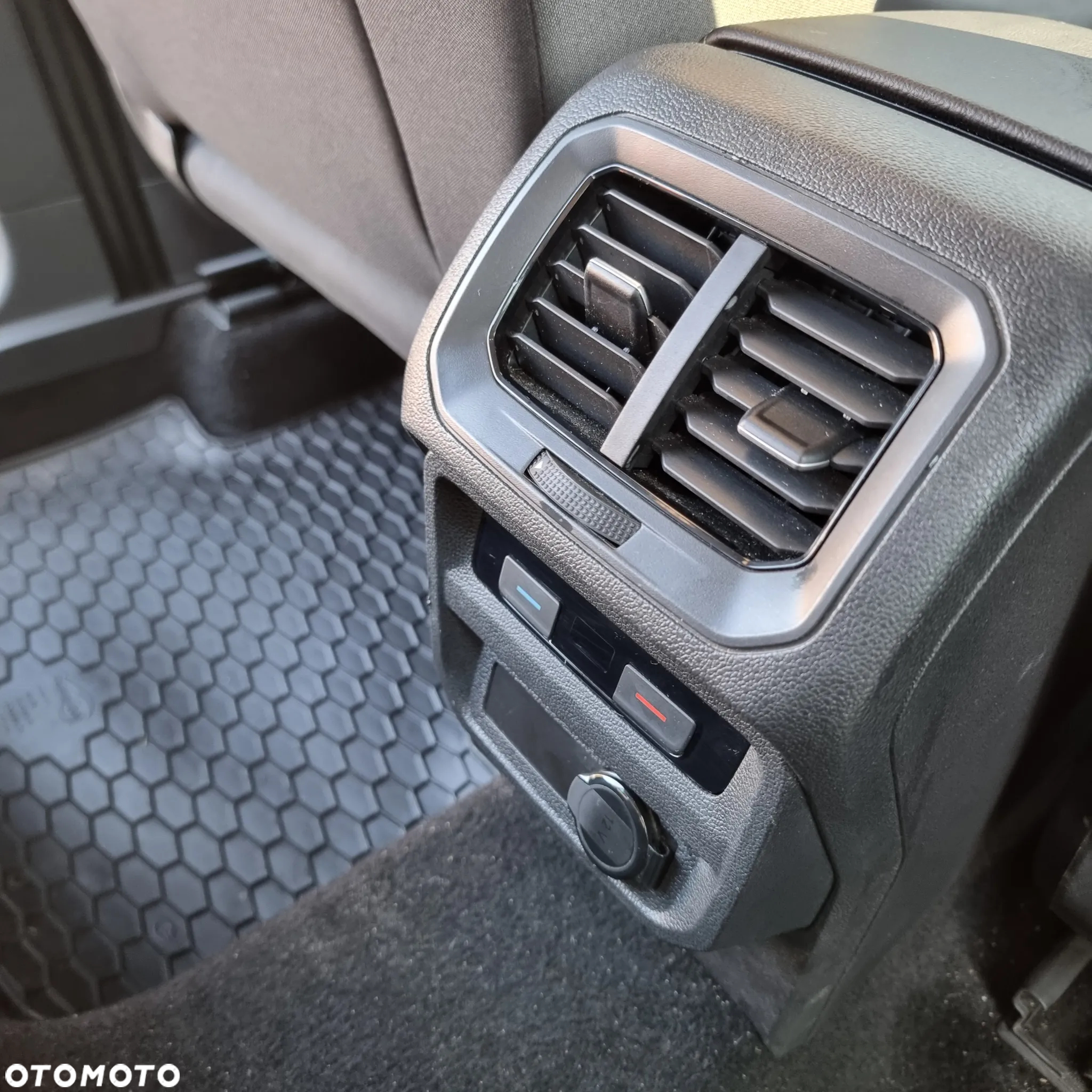 Volkswagen Tiguan 1.5 TSI EVO Life DSG - 23