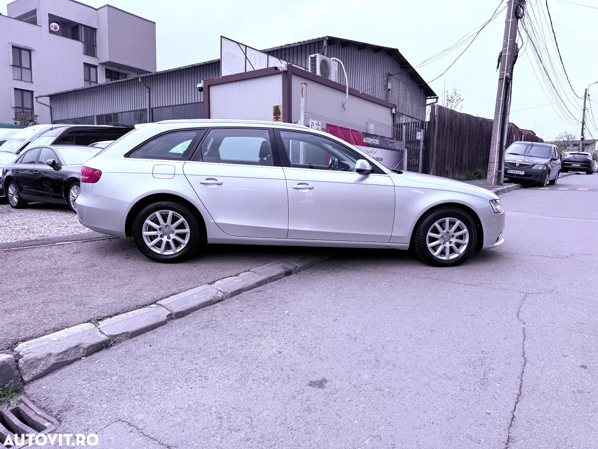 Audi A4 2.0 TDI DPF Attraction - 4