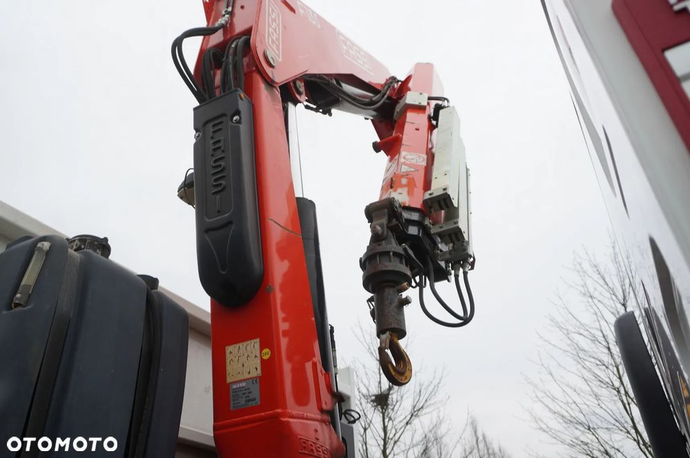 Renault C280 DTI 8 / HDS Fassi 5,6 t / Zasięg 8 m / Platforma 15 EPAL - 16