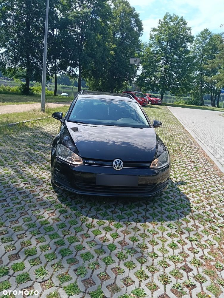 Volkswagen Golf - 1