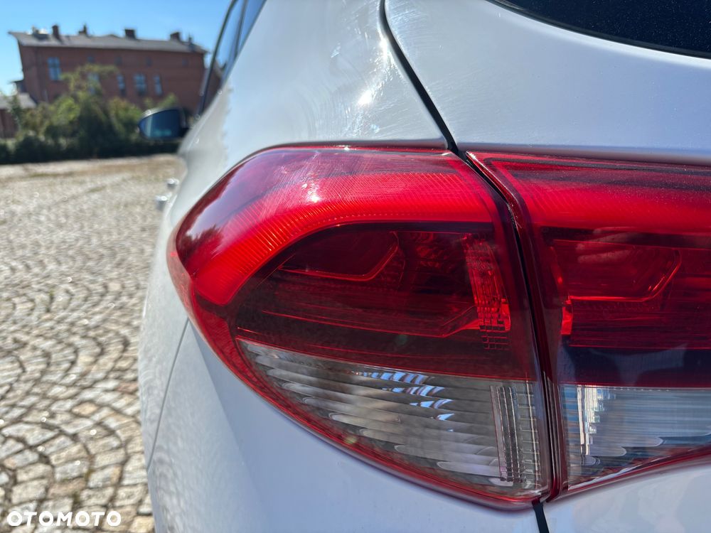 Hyundai Tucson 1.6 GDI BlueDrive GO 2WD - 9