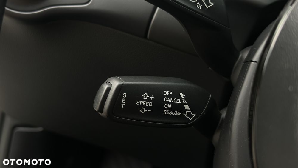 Audi A4 Avant 2.0 TDI DPF clean diesel S line Sportpaket - 28