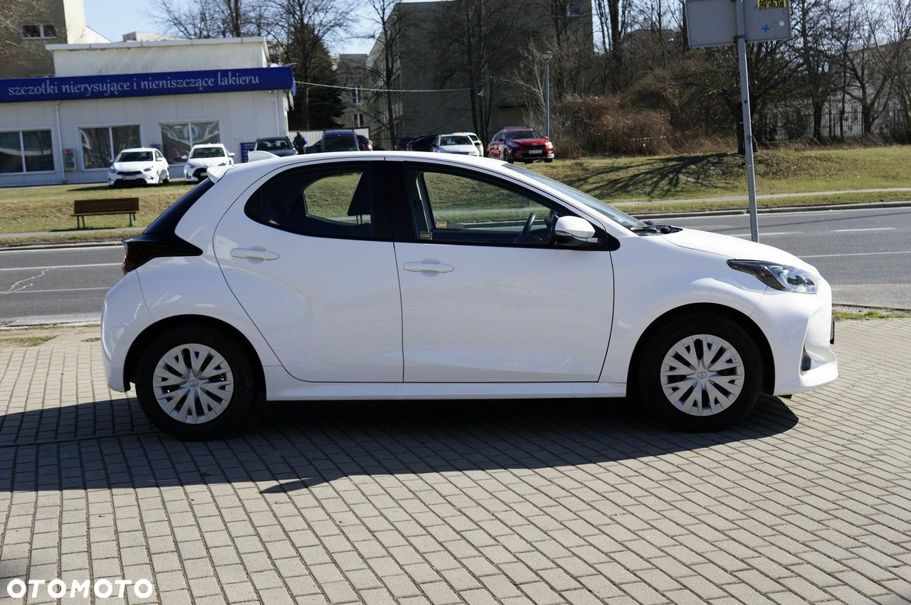 Toyota Yaris - 8