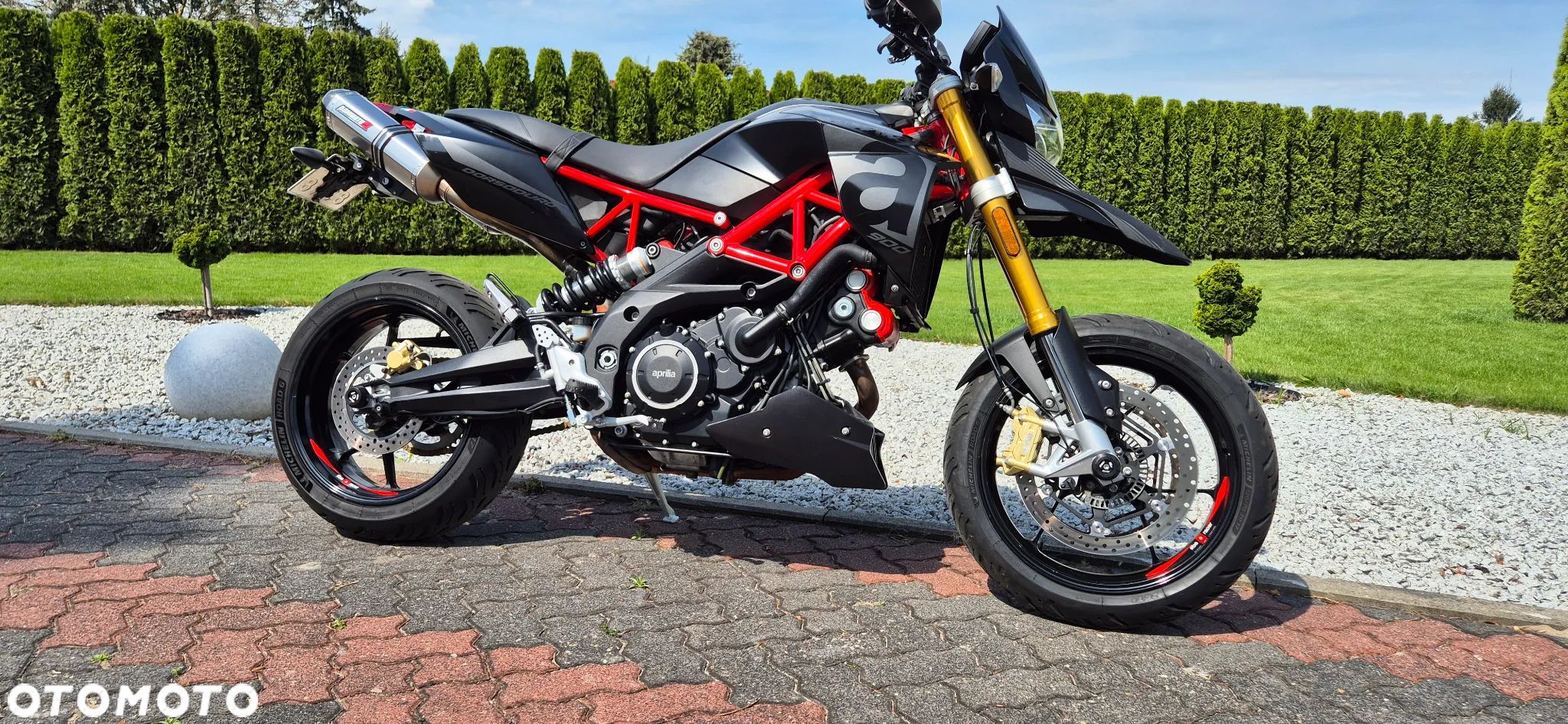 Aprilia Dorsoduro - 1