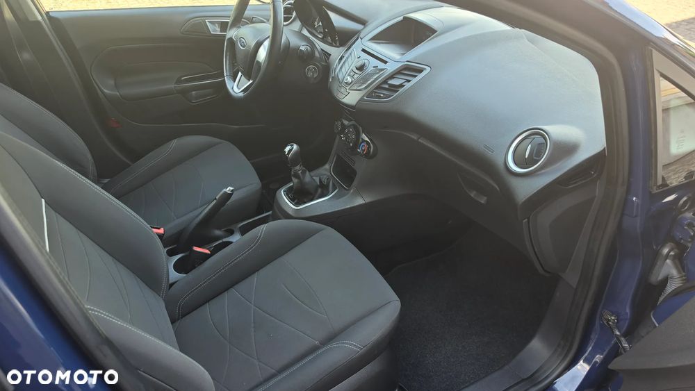 Ford Fiesta 1.25 Celebration - 12