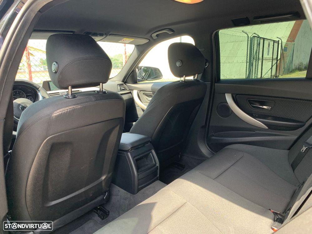 BMW 320 d Auto Pack M - 30