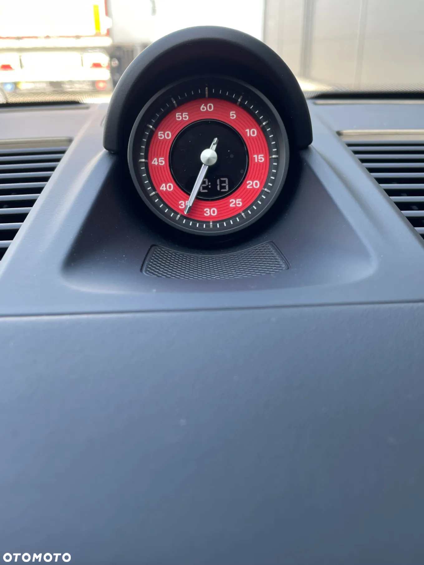 Porsche 911 Carrera 4 GTS - 28