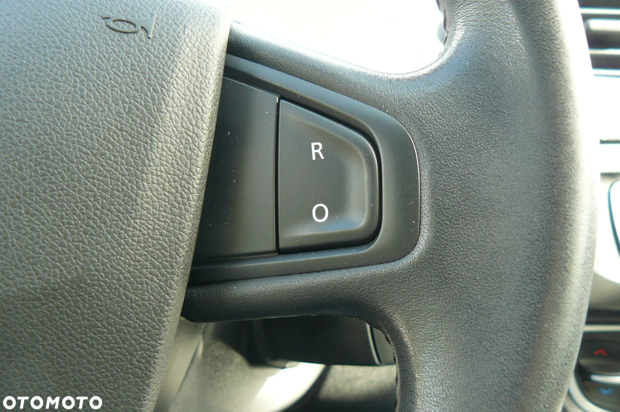 Renault Grand Scenic - 20