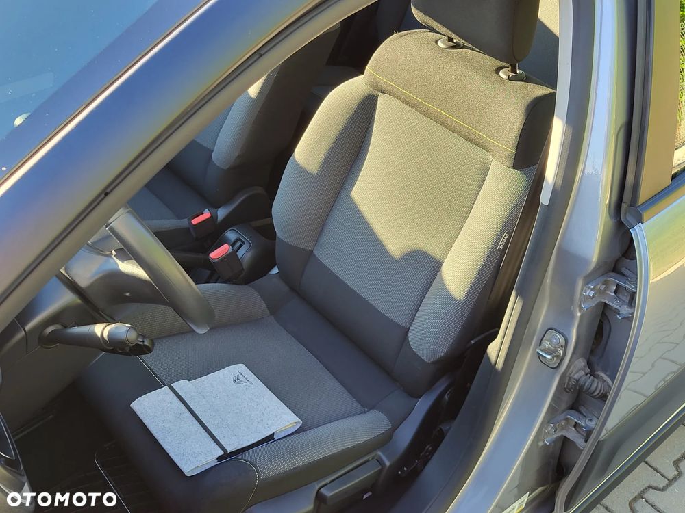 Citroën C3 1.2 PureTech C-Series - 12