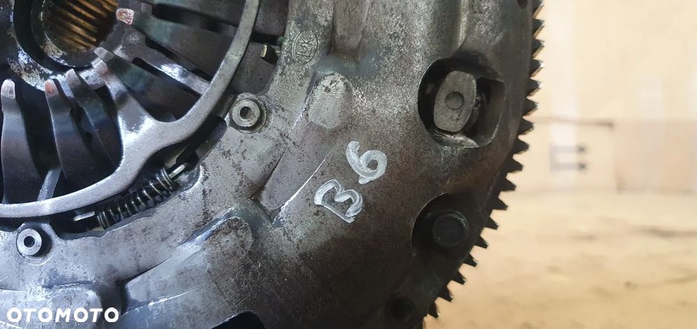 Sprzęgło docisk koło dwumas LUK VW Passat B6 2.0 TDI 03G141025E - 10