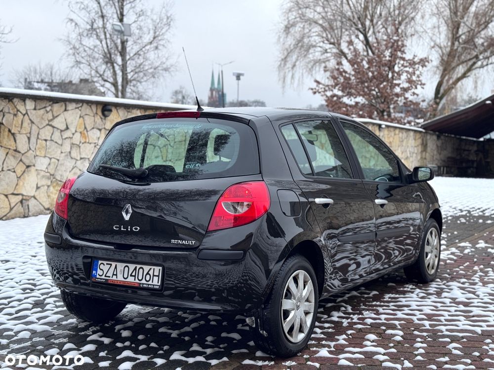 Renault Clio - 7