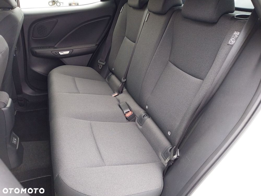 Lexus LBX 1.5 Hybrid - 15