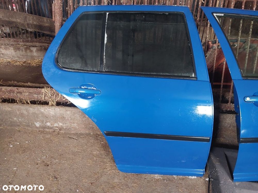 Drzwi prawe przód tył vw golf IV kolor LW5Z - 1