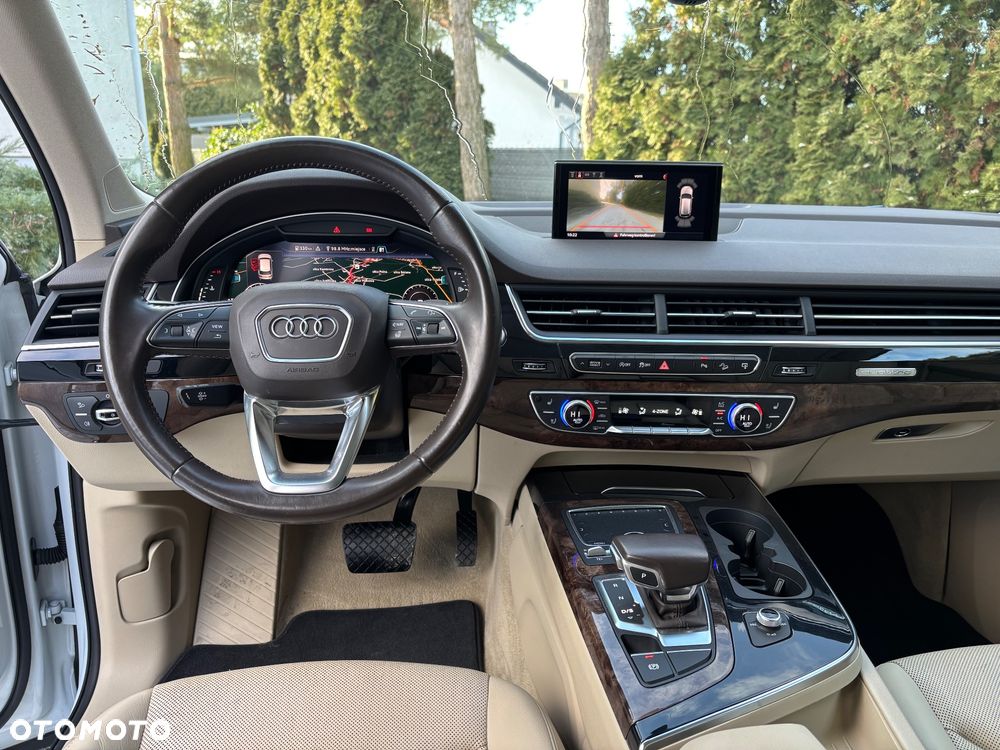 Audi Q7 - 10