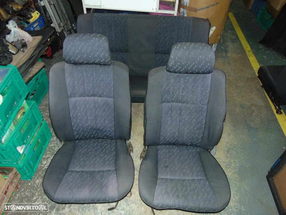 Toyota Corolla DX bancos - 1