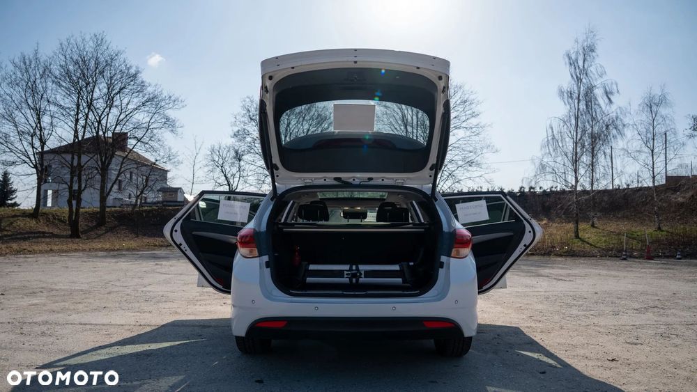 Hyundai i40 Kombi 1.7 CRDi Style - 8