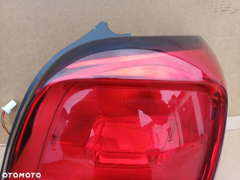 Citroen C1 II lampa prawy tył 5 drzwi 14- - 5
