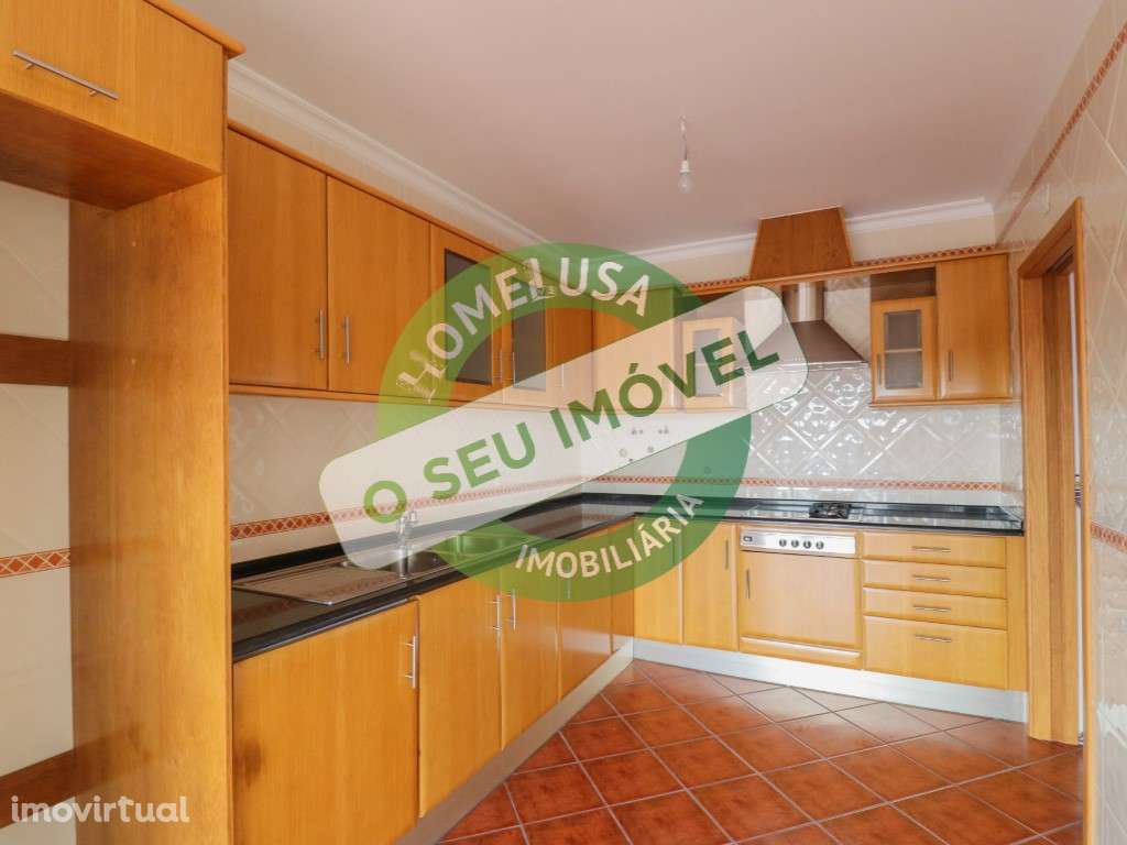 Moradia T3 + Espaço comercial - Grande imagem: 3/33