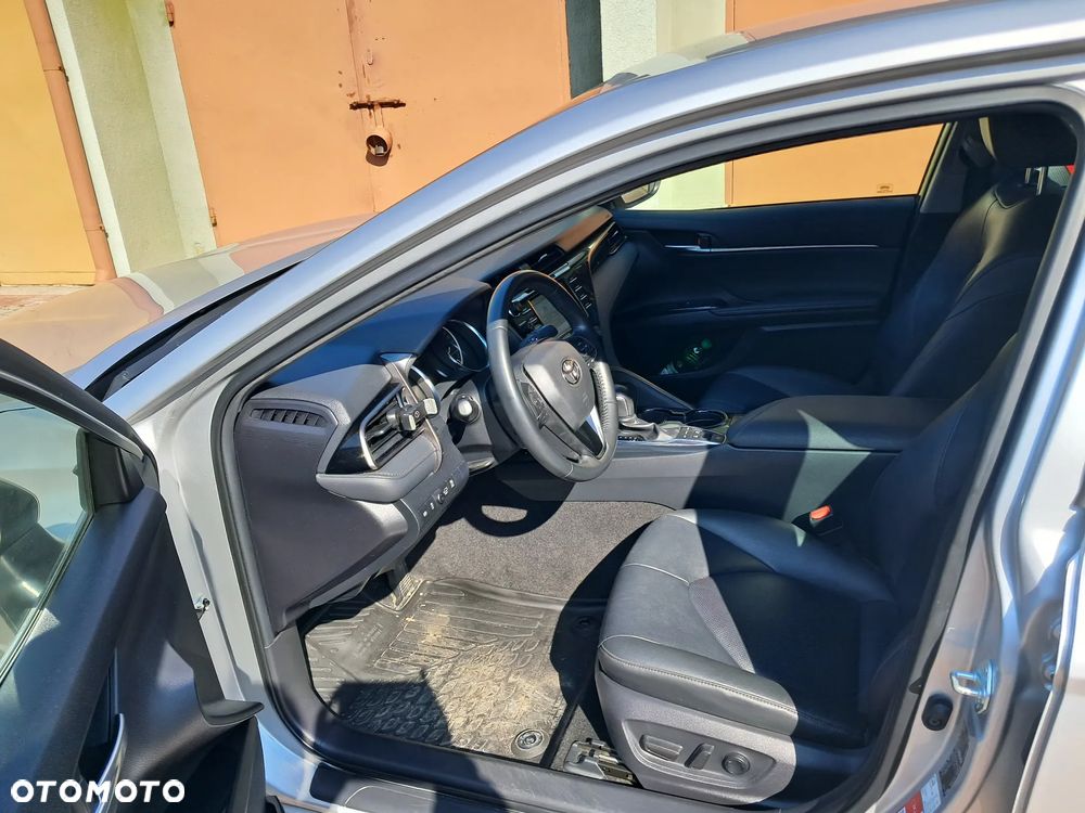 Toyota Camry 2.5 Hybrid Comfort CVT - 8