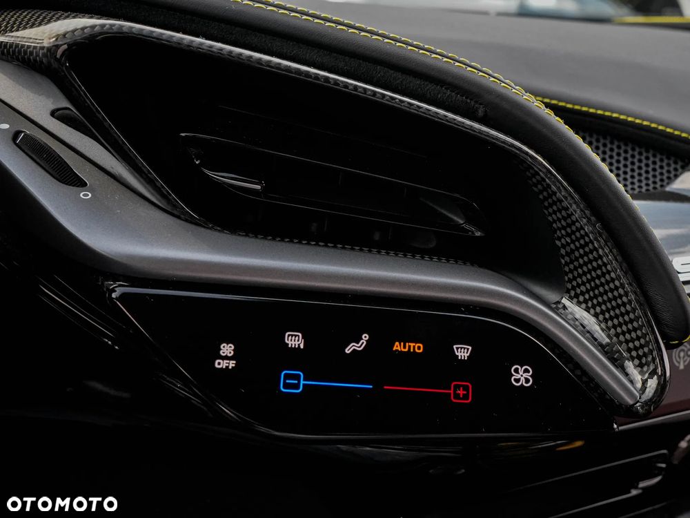 Ferrari SF90 Stradale - 21