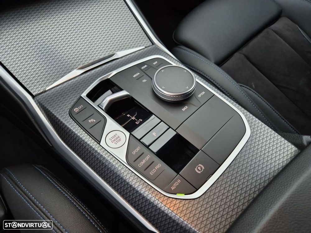 BMW 320 d Touring Pack Desportivo M Auto - 17
