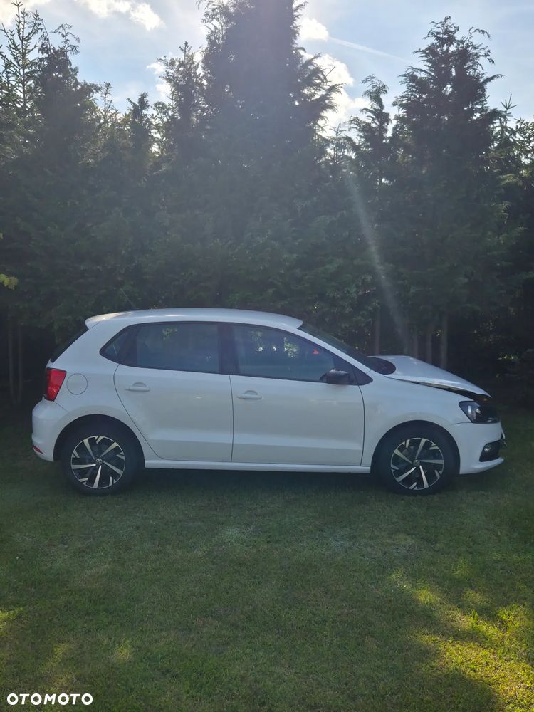 Volkswagen Polo 1.4 TDI (Blue Motion Technology) Comfortline - 2