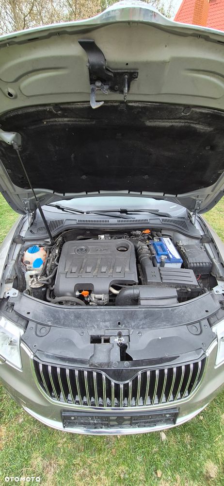 Skoda Superb 2.0 TDI DPF Elegance - 12