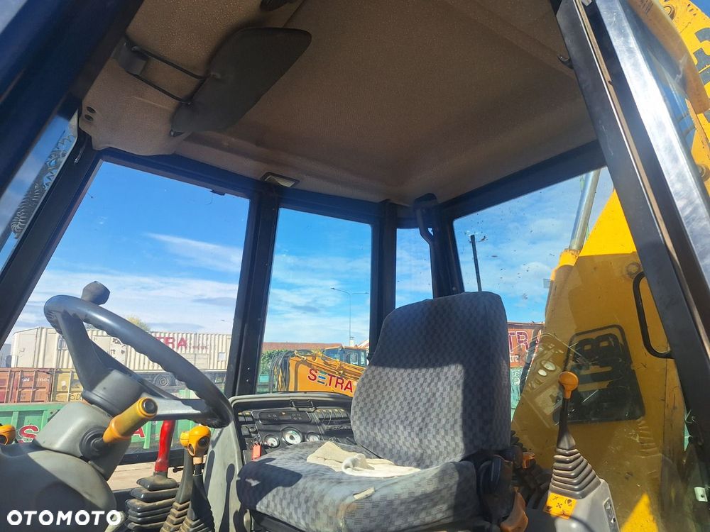 JCB 3Cx 4X4 - 10