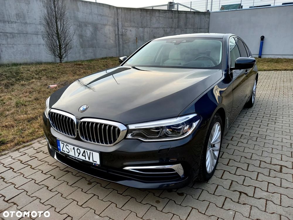 BMW Seria 5 530i xDrive Luxury Line - 1